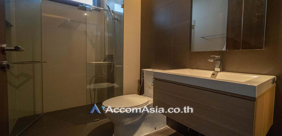 13  4 br House For Sale in Sukhumvit ,Bangkok BTS Phra khanong at Residence Sukhumvit 65 AA25135