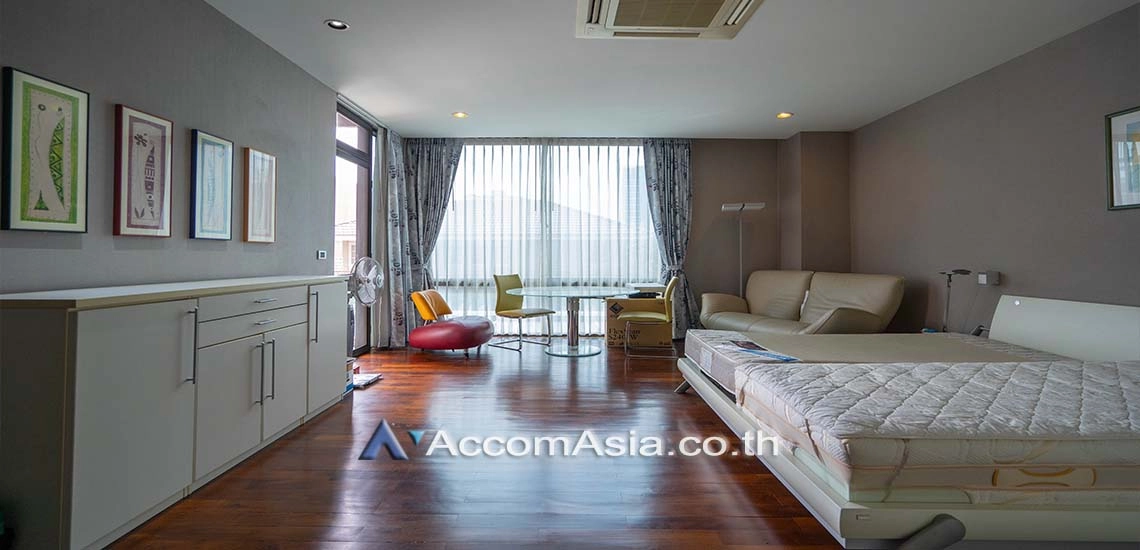 5  4 br House For Sale in Sukhumvit ,Bangkok BTS Phra khanong at Residence Sukhumvit 65 AA25135