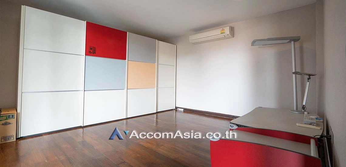 8  4 br House For Sale in Sukhumvit ,Bangkok BTS Phra khanong at Residence Sukhumvit 65 AA25135