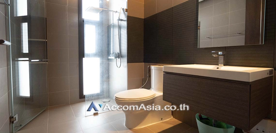 14  4 br House For Sale in Sukhumvit ,Bangkok BTS Phra khanong at Residence Sukhumvit 65 AA25135