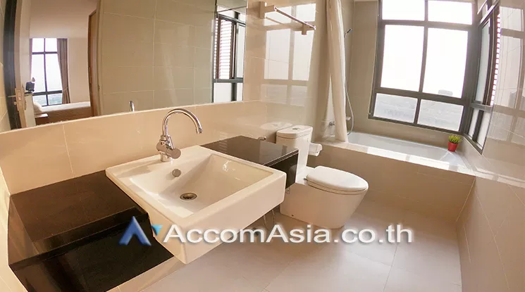  2 Bedrooms  Condominium For Sale in Bangna, Bangkok  near BTS Udomsuk (AA25136)
