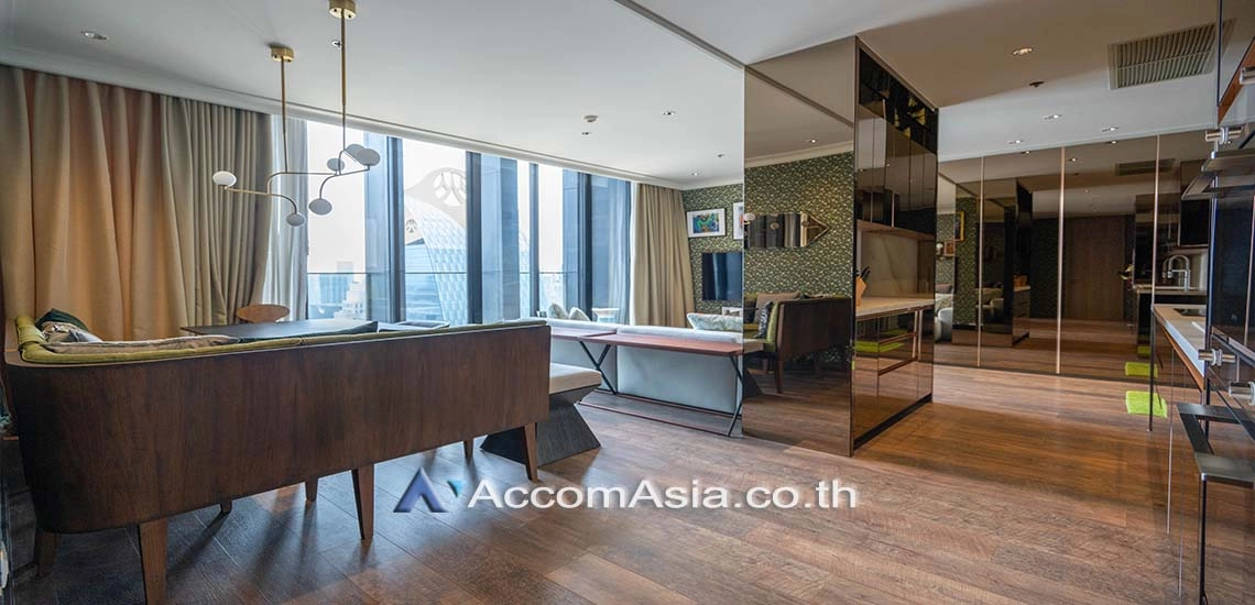 Duplex Condo |  3 Bedrooms  Condominium For Rent in Ploenchit, Bangkok  near BTS Ploenchit (AA25140)