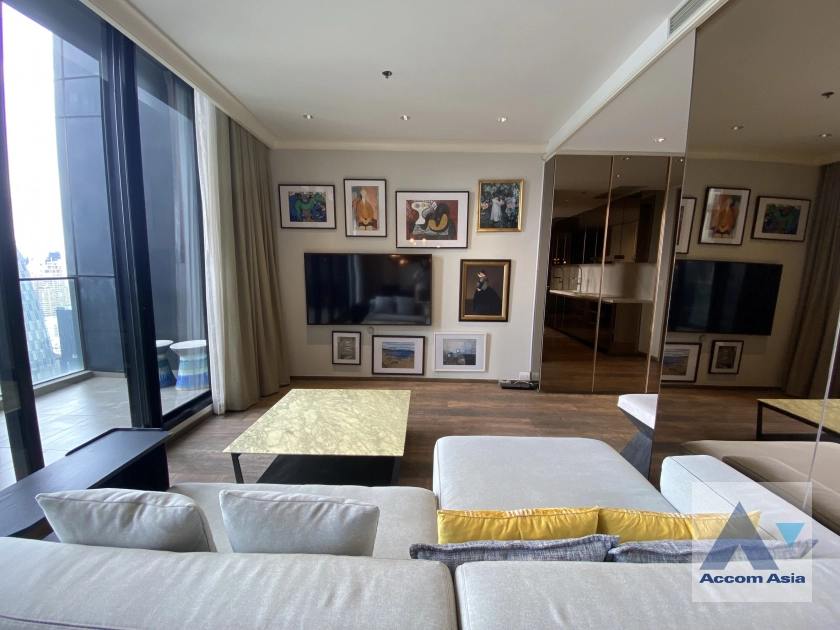 unitFully Furnished, Duplex Condo, Penthouse |  3 Bedrooms  Condominium For Rent in Ploenchit, Bangkok  near BTS Ploenchit (AA25140)