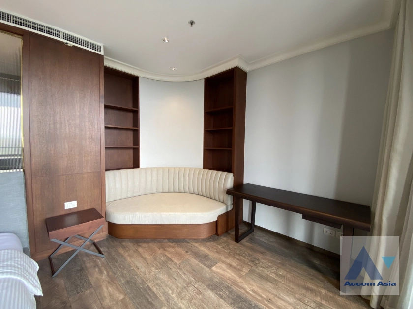 20  3 br Condominium For Rent in Ploenchit ,Bangkok BTS Ploenchit at Noble Ploenchit AA25140