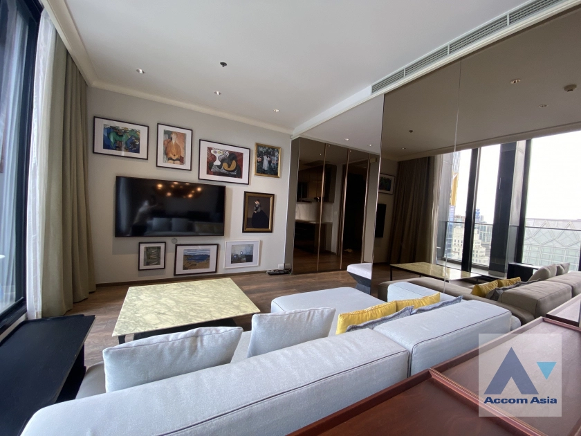 unitFully Furnished, Duplex Condo, Penthouse |  3 Bedrooms  Condominium For Rent in Ploenchit, Bangkok  near BTS Ploenchit (AA25140)