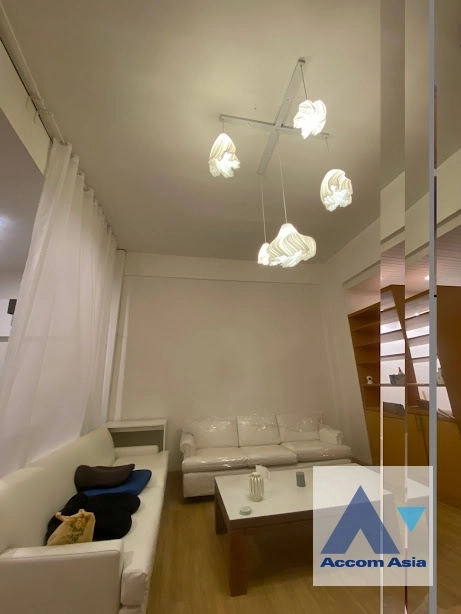 unitPet friendly |  4 Bedrooms  Townhouse For Rent & Sale in Sukhumvit, Bangkok  near BTS Ekkamai (AA25149)