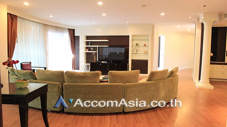  2 Bedrooms  Apartment For Rent in Sukhumvit, Bangkok  near BTS Ekkamai (AA25150)