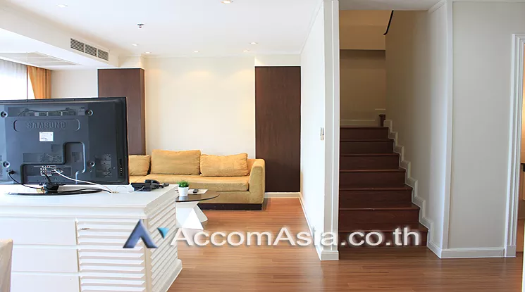 Duplex Condo |  2 Bedrooms  Apartment For Rent in Sukhumvit, Bangkok  near BTS Ekkamai (AA25151)