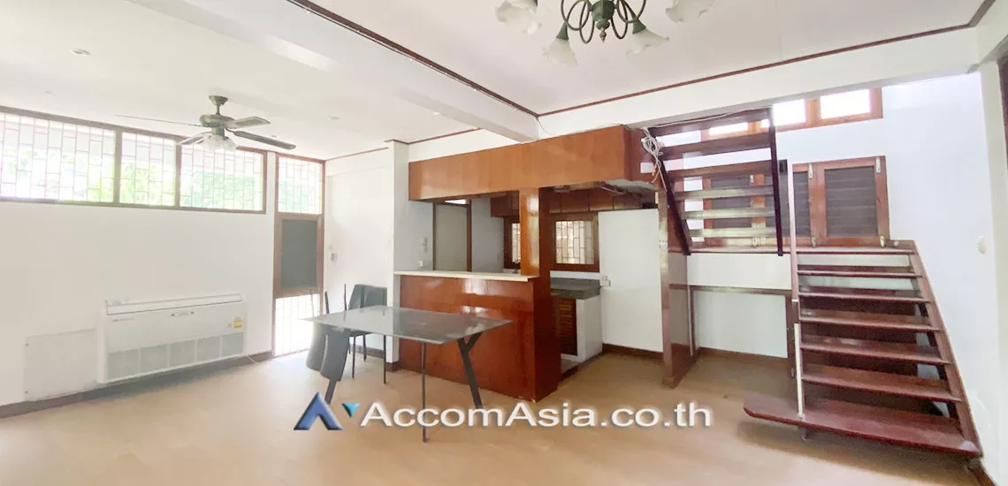 6  3 br House For Sale in Sathorn ,Bangkok BTS Chong Nonsi - MRT Lumphini AA25155