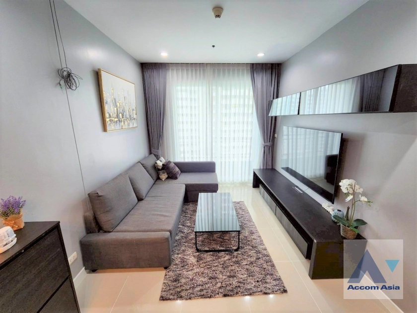 Circle Condominium Condominium  1 Bedroom for Sale & Rent MRT Phetchaburi in Newphetchaburi Bangkok