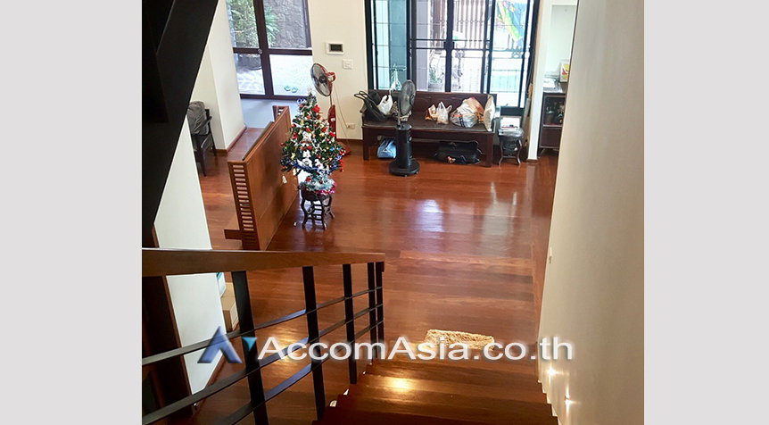 11  6 br House for rent and sale in sathorn ,Bangkok BTS Surasak AA25179