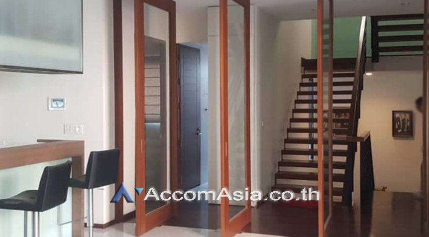 9  6 br House for rent and sale in sathorn ,Bangkok BTS Surasak AA25179