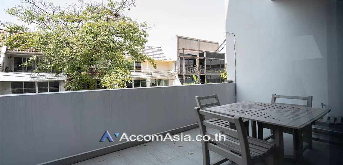 5  3 br Townhouse For Rent in sukhumvit ,Bangkok BTS Phrom Phong AA25186