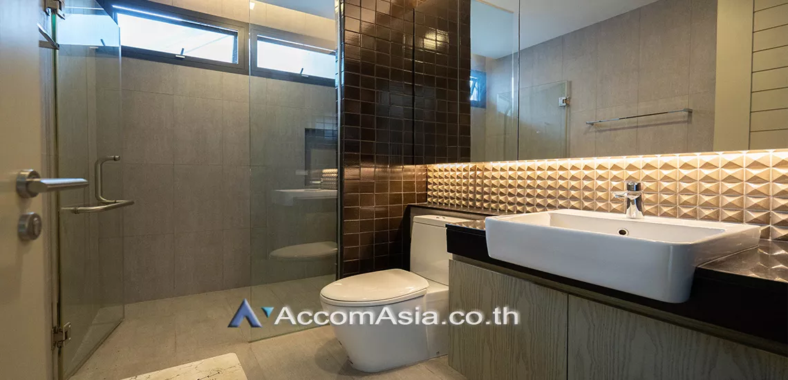 9  3 br Townhouse For Rent in sukhumvit ,Bangkok BTS Phrom Phong AA25186