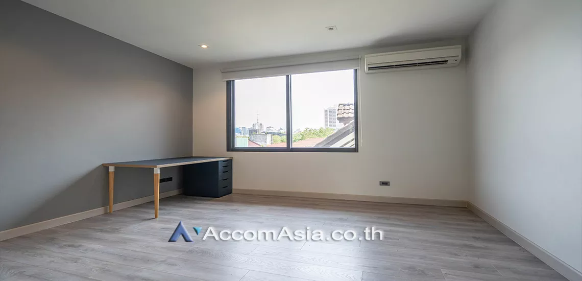 6  3 br Townhouse For Rent in sukhumvit ,Bangkok BTS Phrom Phong AA25186