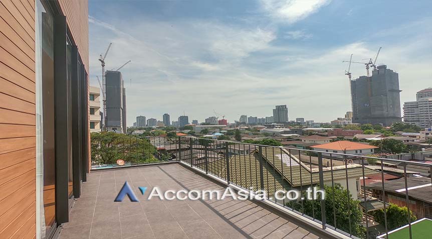  1  4 br Apartment For Rent in Sukhumvit ,Bangkok BTS Phrom Phong at Boutique Modern Apartment AA25215