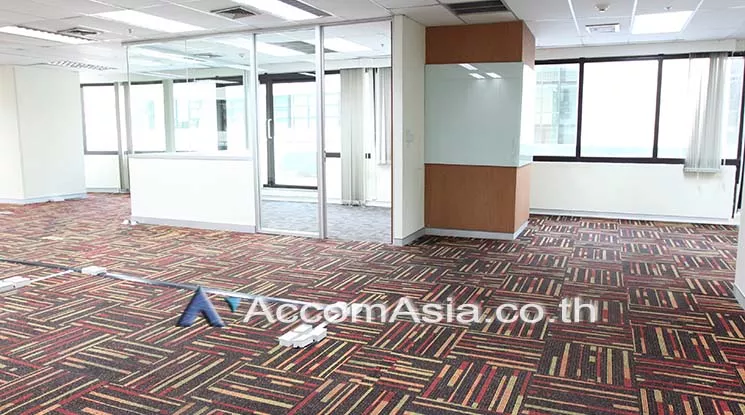  1  Office Space For Rent in Ploenchit ,Bangkok BTS Chitlom at President Tower AA25220