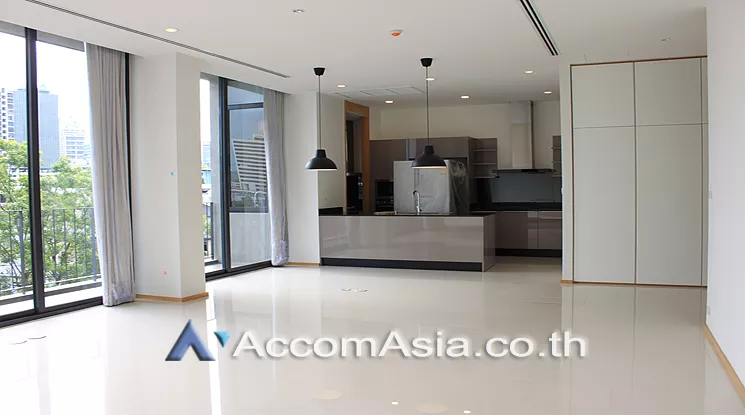 unit 3 Bedrooms  Apartment For Rent in Sukhumvit, Bangkok  near BTS Phrom Phong (AA25222)