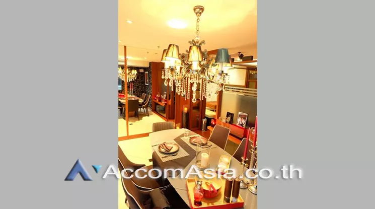  1  2 br Condominium For Rent in Ploenchit ,Bangkok BTS Ratchadamri at The Royal Place 1 AA25236