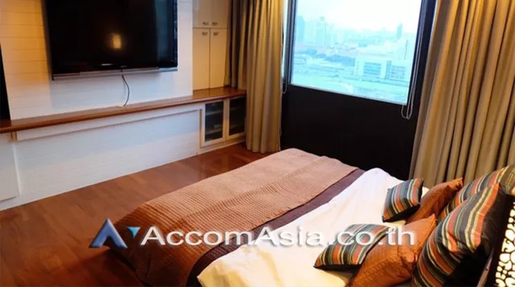5  2 br Condominium For Rent in Ploenchit ,Bangkok BTS Ratchadamri at The Royal Place 1 AA25236