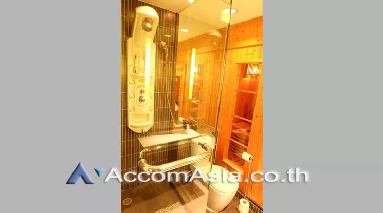 7  2 br Condominium For Rent in Ploenchit ,Bangkok BTS Ratchadamri at The Royal Place 1 AA25236