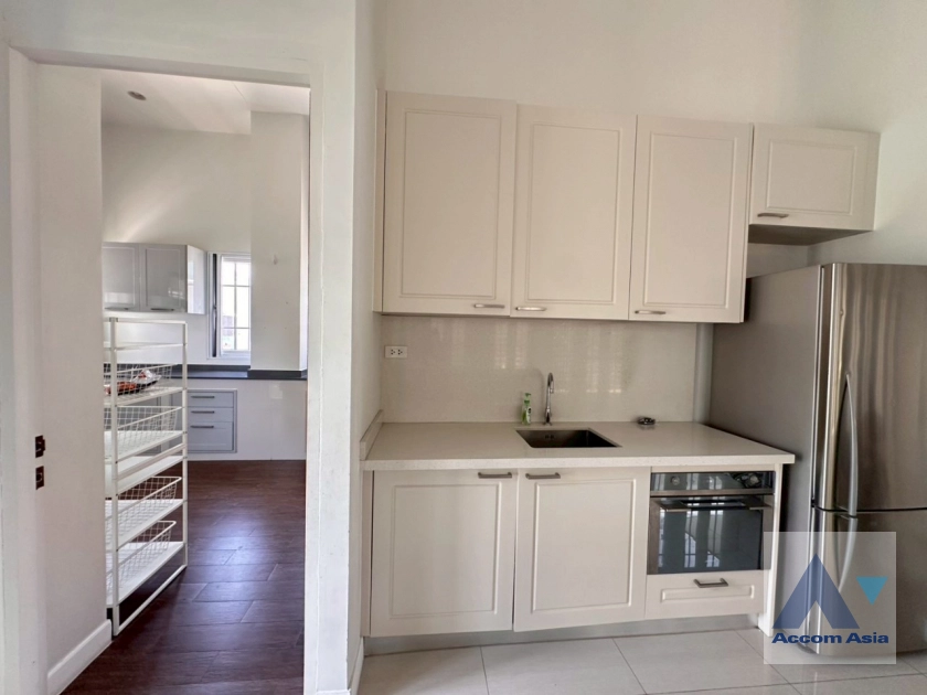 4  4 br House For Rent in Sukhumvit ,Bangkok BTS Phrom Phong AA25249