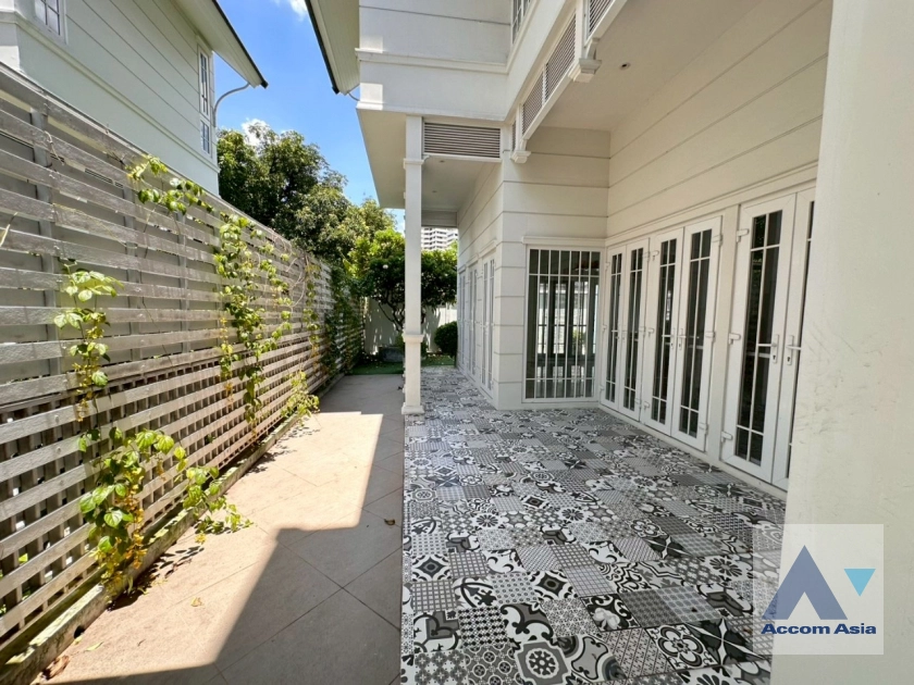 27  4 br House For Rent in Sukhumvit ,Bangkok BTS Phrom Phong AA25249