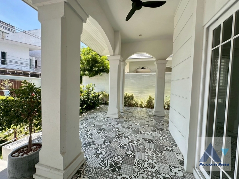 26  4 br House For Rent in Sukhumvit ,Bangkok BTS Phrom Phong AA25249