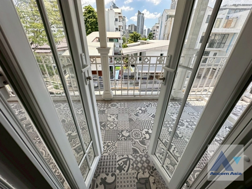 16  4 br House For Rent in Sukhumvit ,Bangkok BTS Phrom Phong AA25249