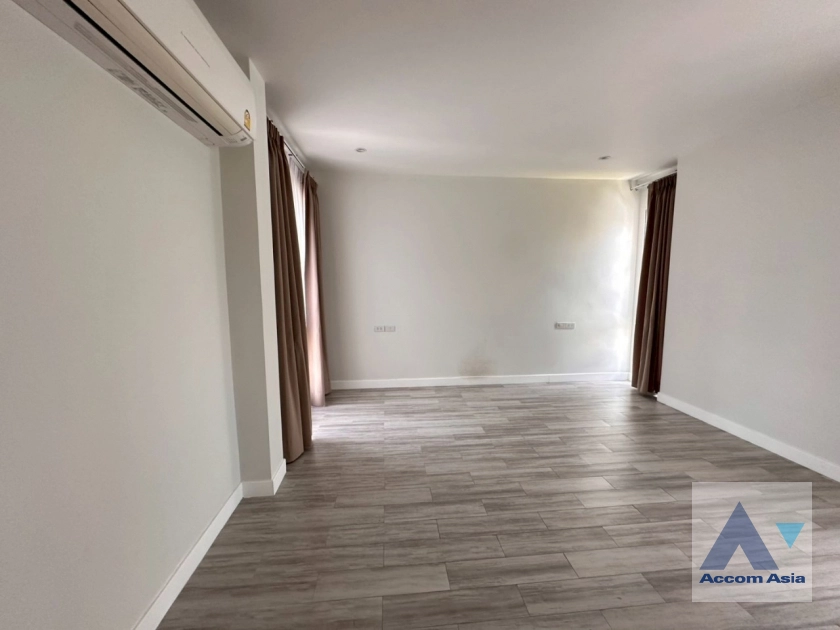 14  4 br House For Rent in Sukhumvit ,Bangkok BTS Phrom Phong AA25249