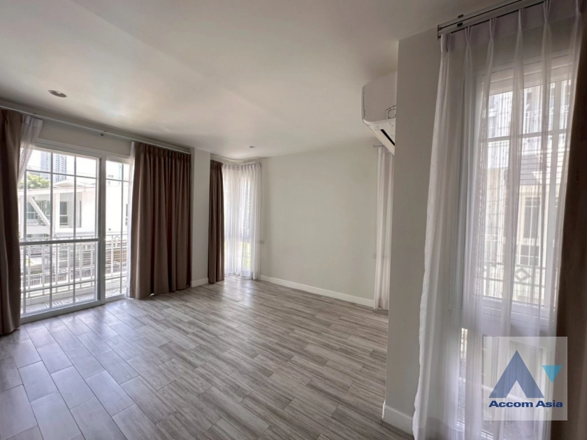 17  4 br House For Rent in Sukhumvit ,Bangkok BTS Phrom Phong AA25249