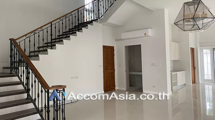  1  4 br House For Rent in Sukhumvit ,Bangkok BTS Phrom Phong AA25250