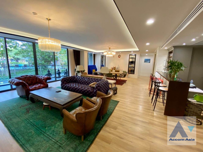 Big Balcony, Pet friendly condominium for rent in Sukhumvit, Bangkok Code AA25259