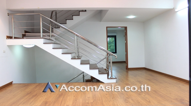 1  4 br Townhouse for rent and sale in Sukhumvit ,Bangkok BTS Thong Lo AA25261