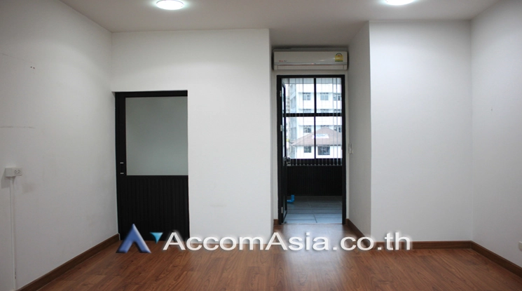 6  4 br Townhouse for rent and sale in Sukhumvit ,Bangkok BTS Thong Lo AA25261