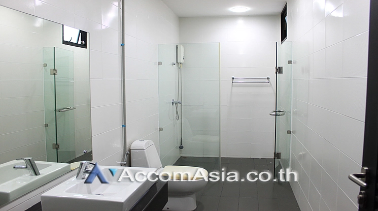 11  4 br Townhouse for rent and sale in Sukhumvit ,Bangkok BTS Thong Lo AA25261