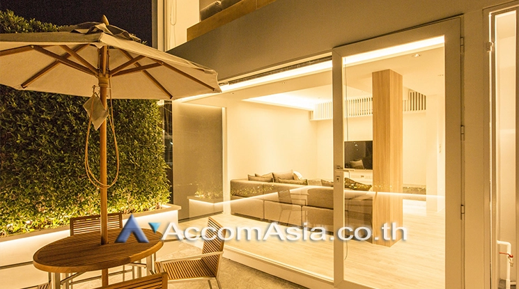 unit 3 Bedrooms  Townhouse For Rent & Sale in Sukhumvit, Bangkok  near BTS Nana (AA25265)