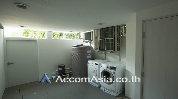14  3 br Townhouse for rent and sale in Sukhumvit ,Bangkok BTS Nana AA25265