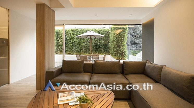 unit 3 Bedrooms  Townhouse For Rent & Sale in Sukhumvit, Bangkok  near BTS Nana (AA25265)