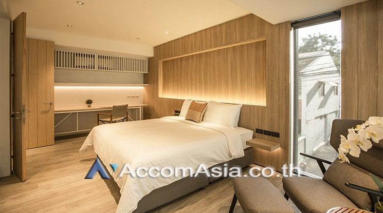 8  3 br Townhouse for rent and sale in Sukhumvit ,Bangkok BTS Nana AA25265