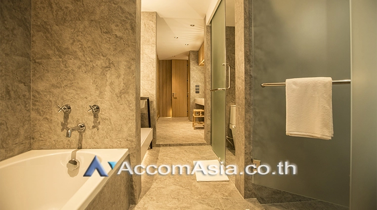 9  3 br Townhouse for rent and sale in Sukhumvit ,Bangkok BTS Nana AA25265