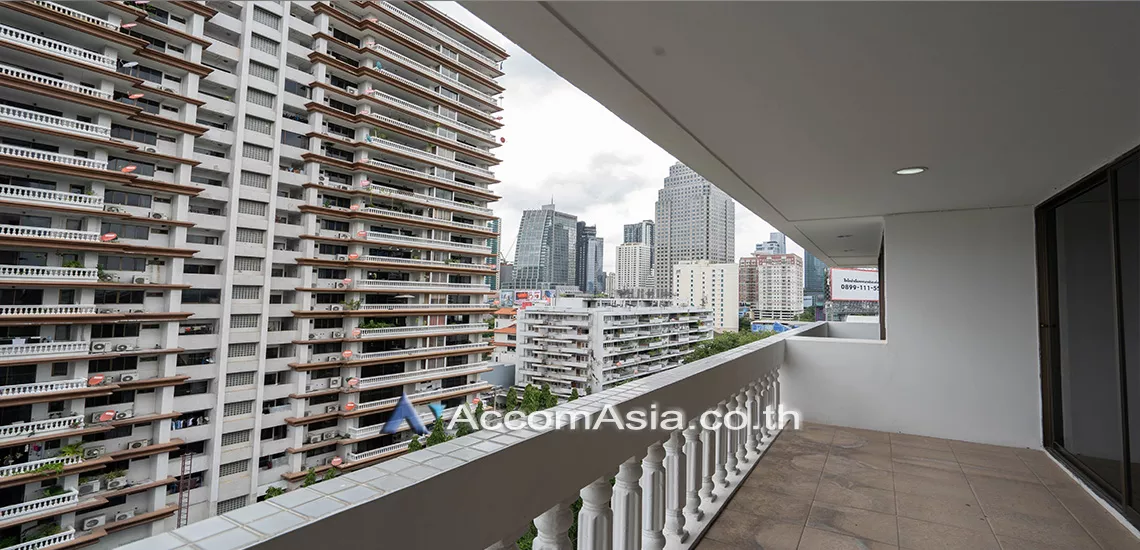 6  3 br Apartment For Rent in Sukhumvit ,Bangkok BTS Asok - MRT Sukhumvit at Family Apartment with Lake View AA25268
