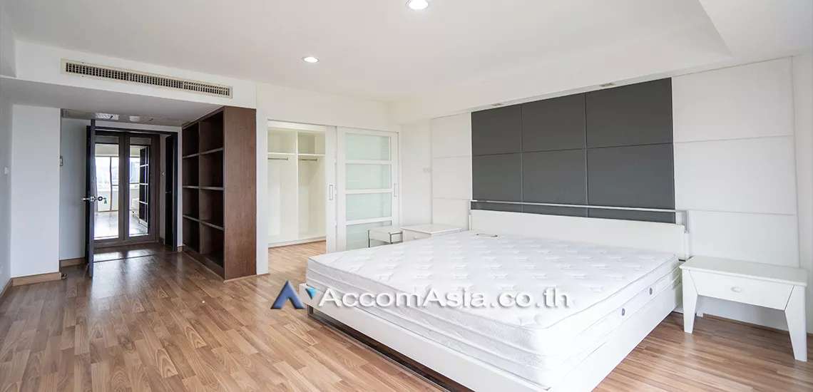 7  3 br Apartment For Rent in Sukhumvit ,Bangkok BTS Asok - MRT Sukhumvit at Family Apartment with Lake View AA25268