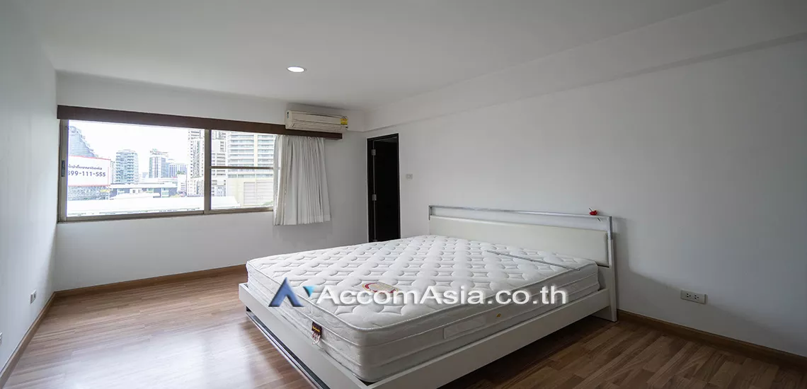 9  3 br Apartment For Rent in Sukhumvit ,Bangkok BTS Asok - MRT Sukhumvit at Family Apartment with Lake View AA25268