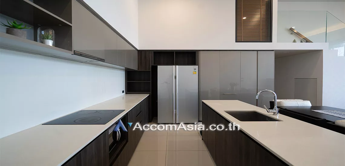 unitDouble High Ceiling, Duplex Condo |  3 Bedrooms  Condominium For Rent in Sukhumvit, Bangkok  near BTS Phrom Phong - MRT Sukhumvit (AA25276)