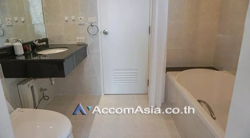 4  2 br Apartment For Rent in Ploenchit ,Bangkok BTS Ratchadamri at Step to Lumpini Park AA25283