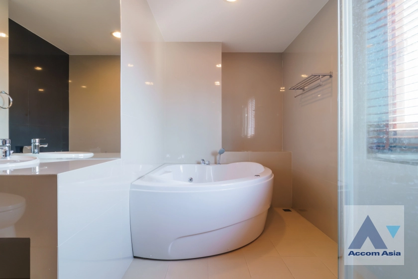 12  2 br Apartment for rent and sale in Sukhumvit ,Bangkok BTS Ekkamai at The Executive Residence AA25284