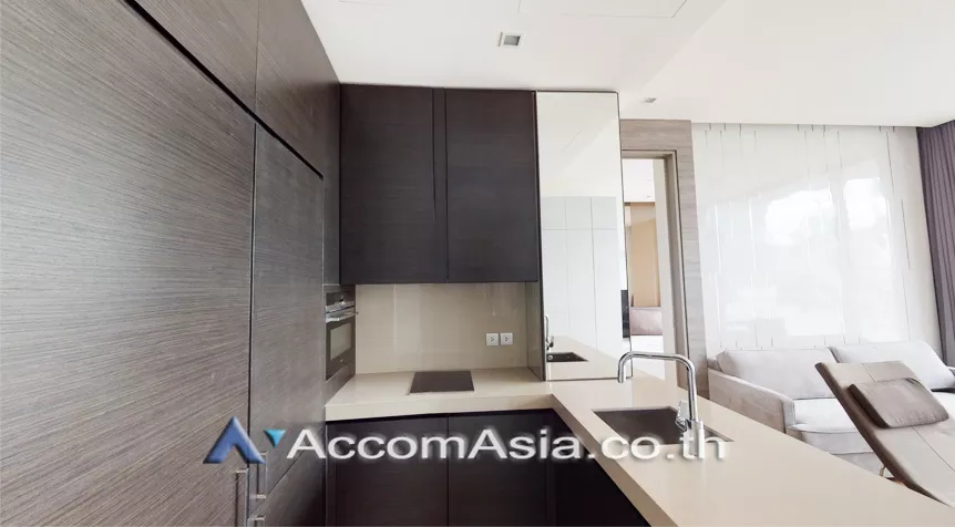  1 Bedroom  Condominium For Rent in Silom, Bangkok  near MRT Lumphini (AA25298)
