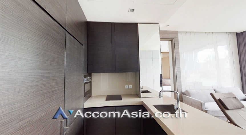 unit 1 Bedroom  Condominium For Rent & Sale in Silom, Bangkok  near BTS Sala Daeng (AA25298)