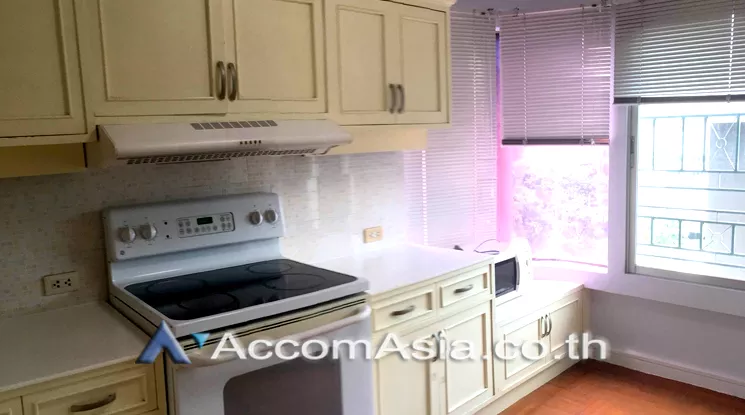 unit 2 Bedrooms  Condominium For Rent in Sukhumvit, Bangkok  near BTS Nana (23982)